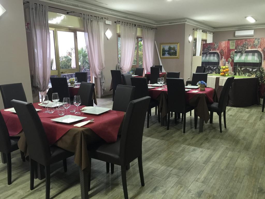 Chrismare Hotel Mazzeo Eksteriør bilde
