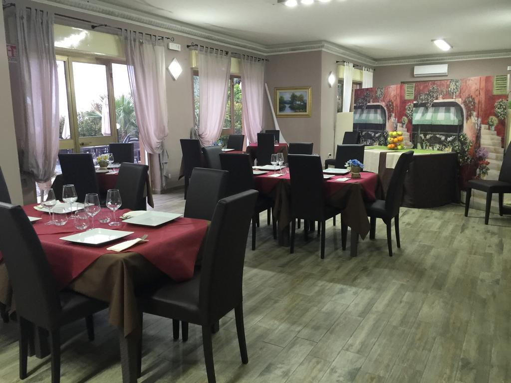 Chrismare Hotel Mazzeo Eksteriør bilde