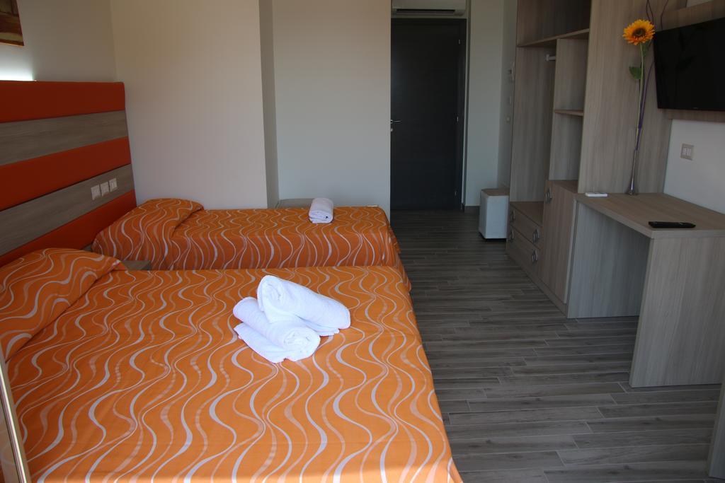 Chrismare Hotel Mazzeo Eksteriør bilde