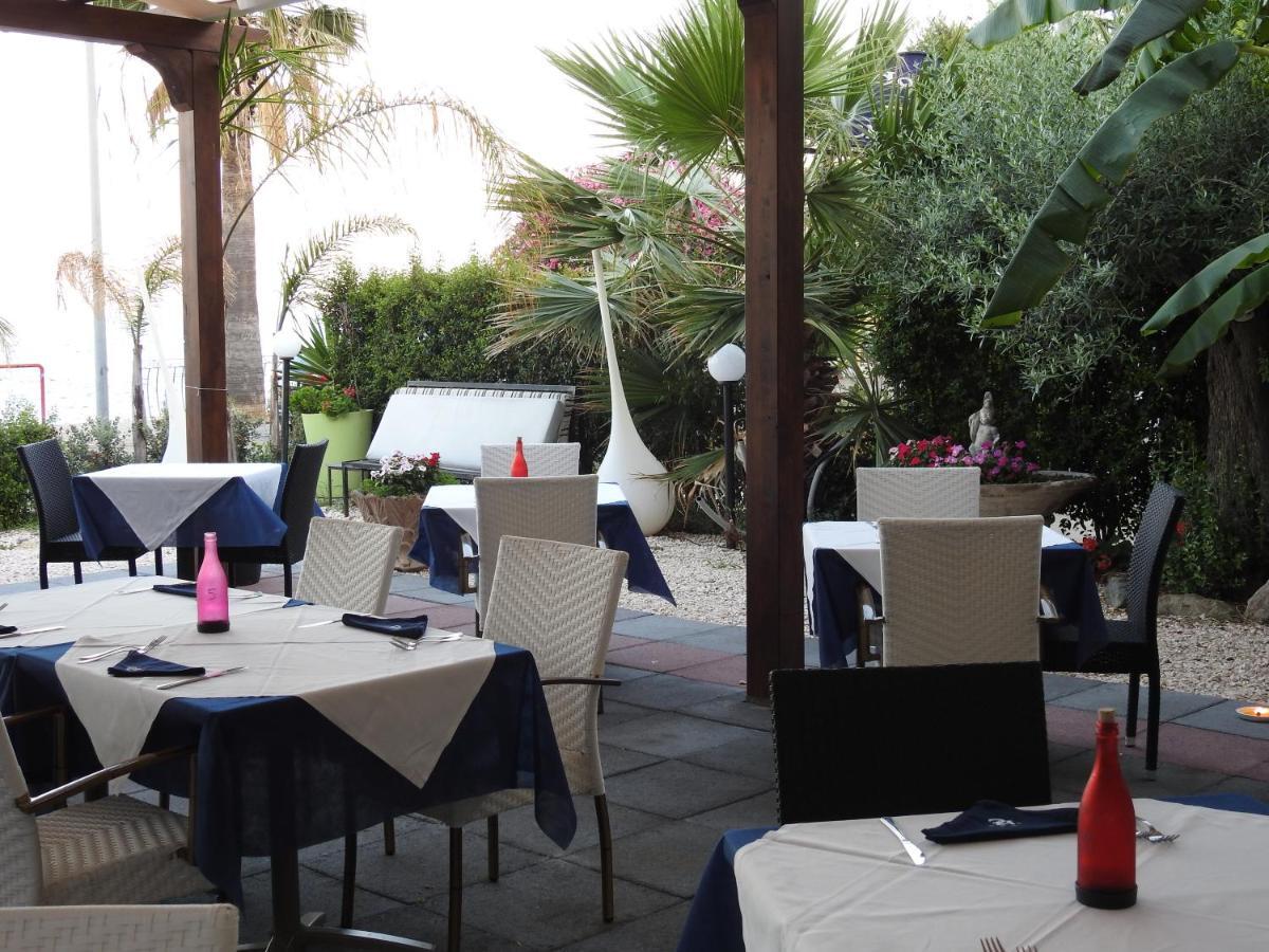 Chrismare Hotel Mazzeo Eksteriør bilde
